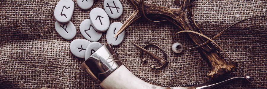 Formation initiation aux runes divinatoires