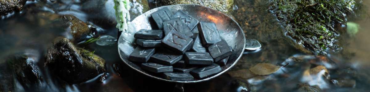 Formation initiation aux runes divinatoires